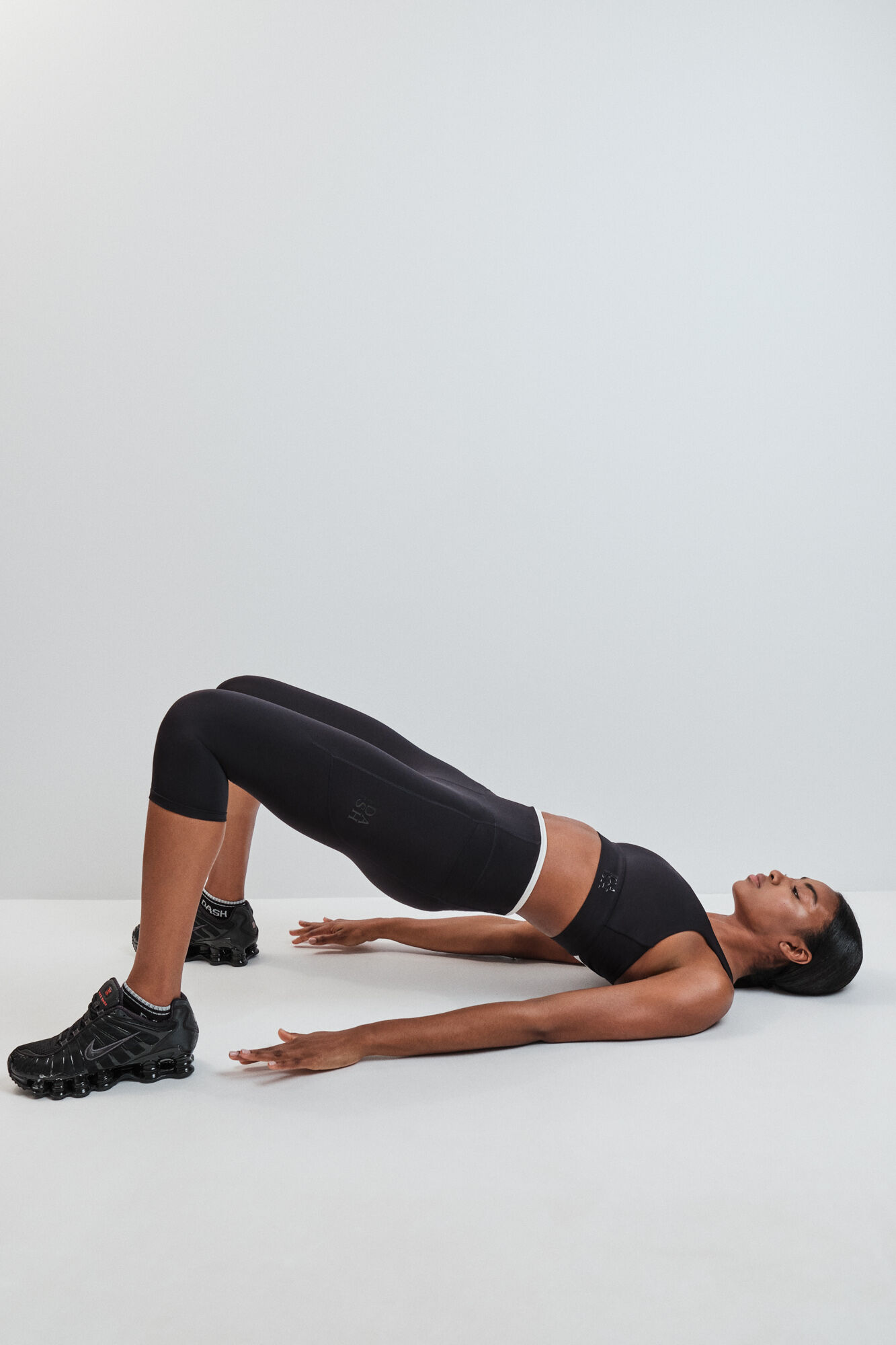 Dash and Stars Leggings capri 4D STRETCH negros