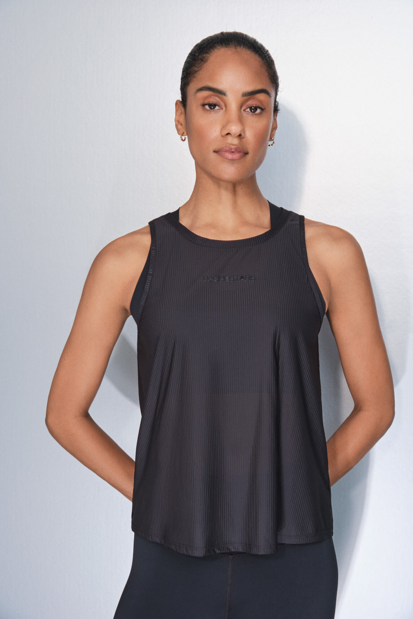 Dash and Stars Playera negra con cuello halter negro