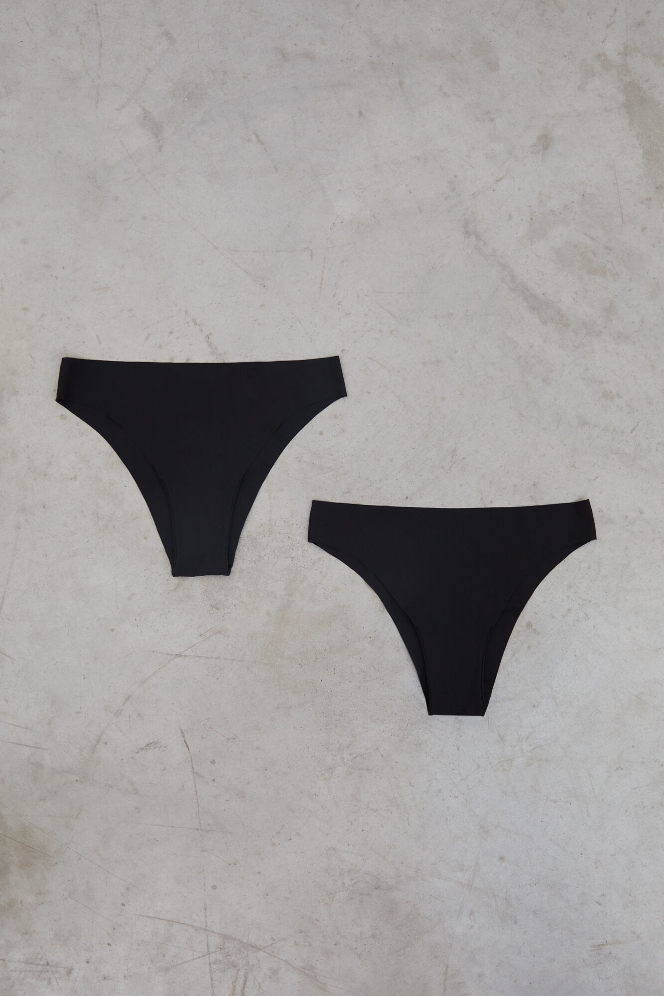 Dash and Stars Pack de 2 panties brasile&ntilde;as negras cortadas a l&aacute;ser negro