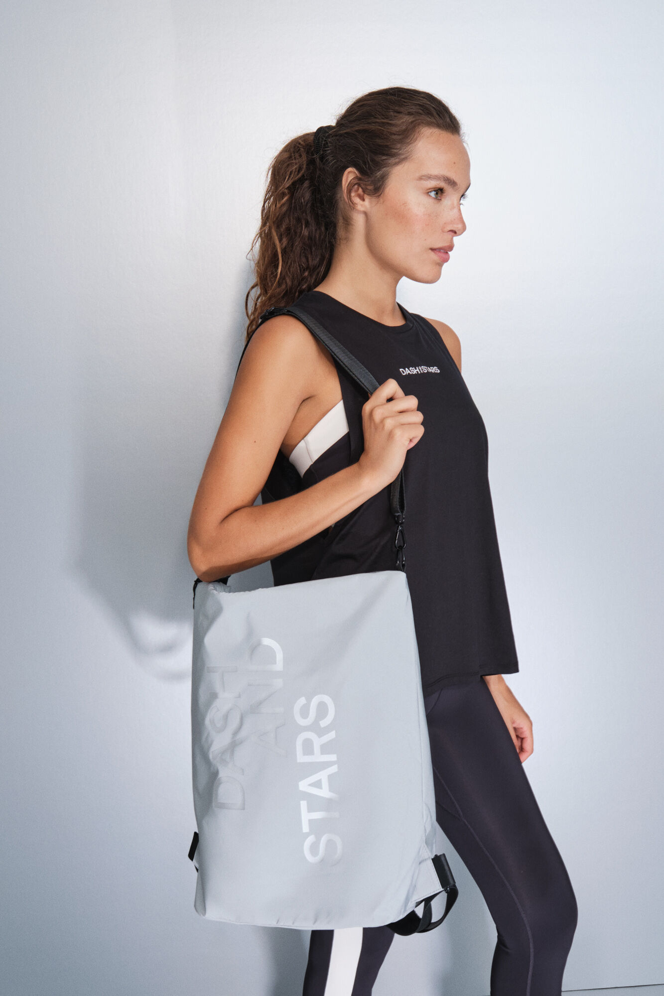 Dash and Stars Mochila multiposici&oacute;n de nailon con efecto met&aacute;lico