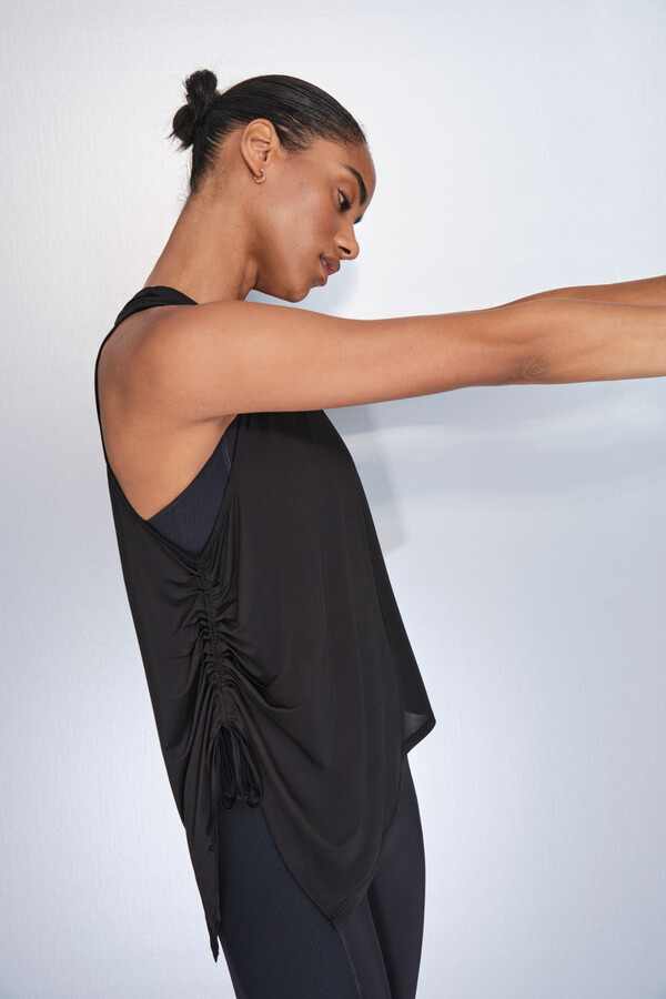 Dash and Stars Playera negra asimétrica con cuello halter negro