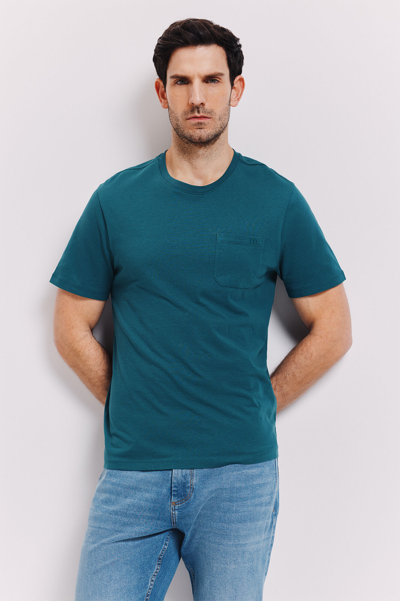 Milano Playera b&aacute;sica con bolsillo