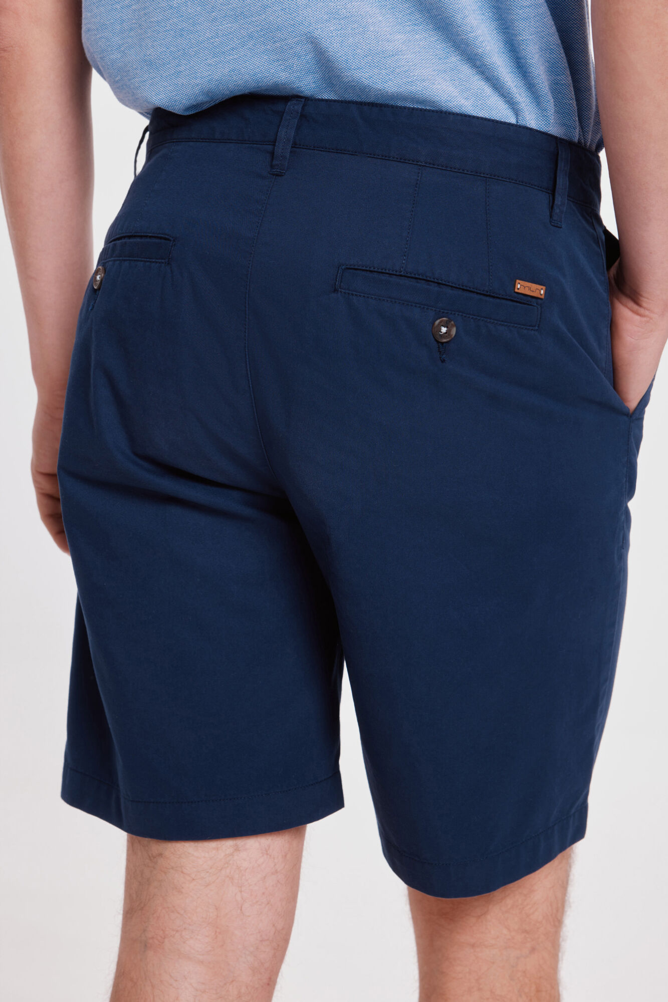 Milano Bermuda B&aacute;sica Lisa Azul Oscuro