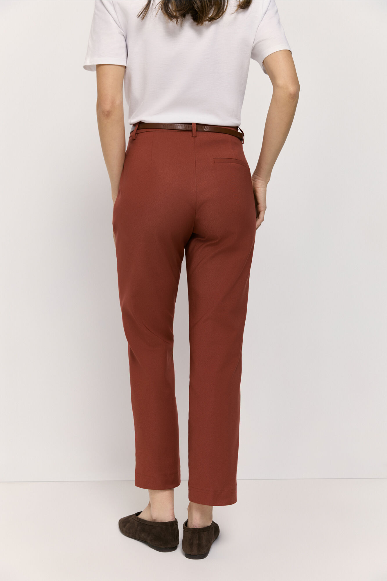 Milano Pantal&oacute;n chino con cintur&oacute;n Vino
