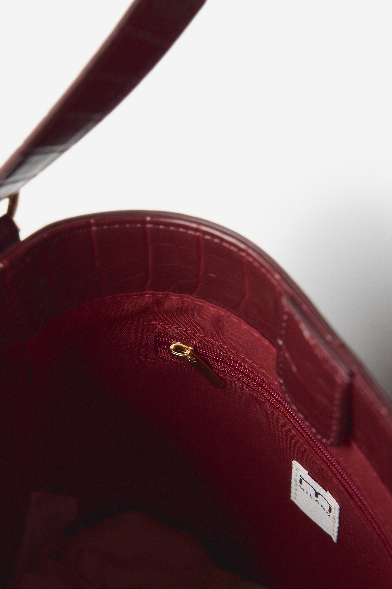 Milano Bolsa de hombro efecto cocodrilo Marr&oacute;n Oscuro