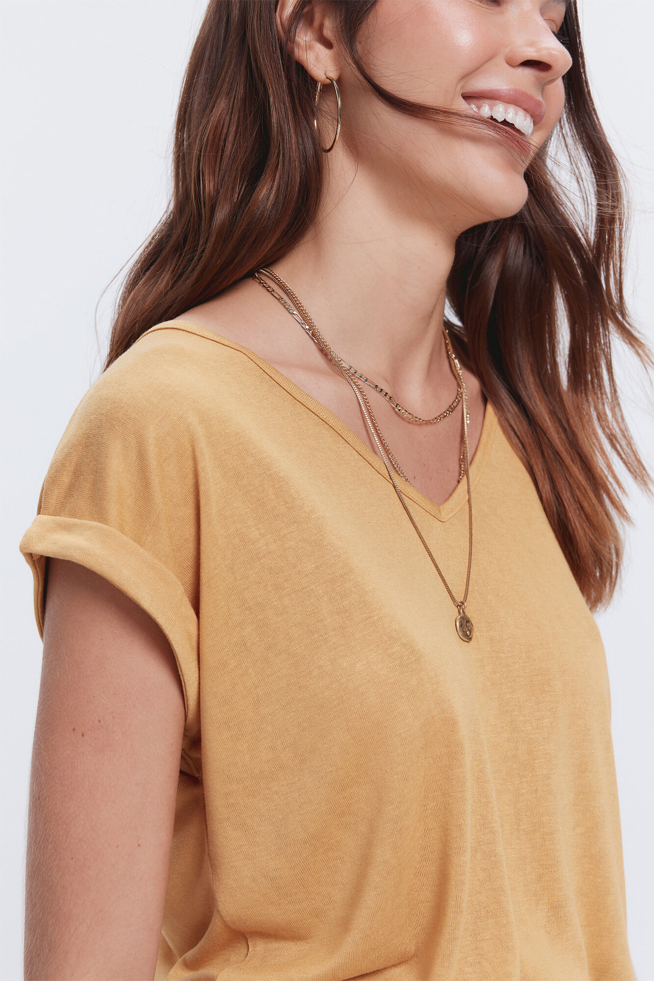 Milano Camiseta efecto lino cuello pico Dorado/ Mostaza
