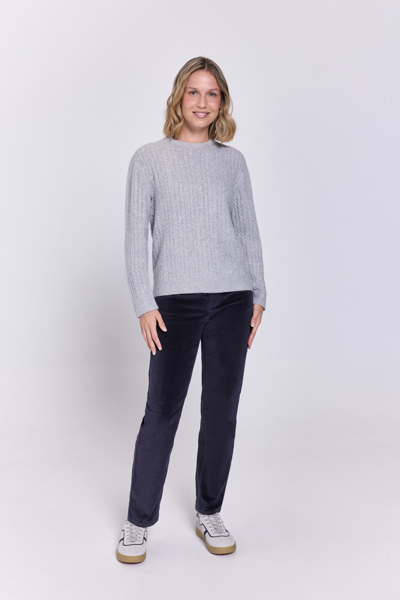 Milano Jersey de cuello redondo ajustado trenzado estructurado Gris Claro