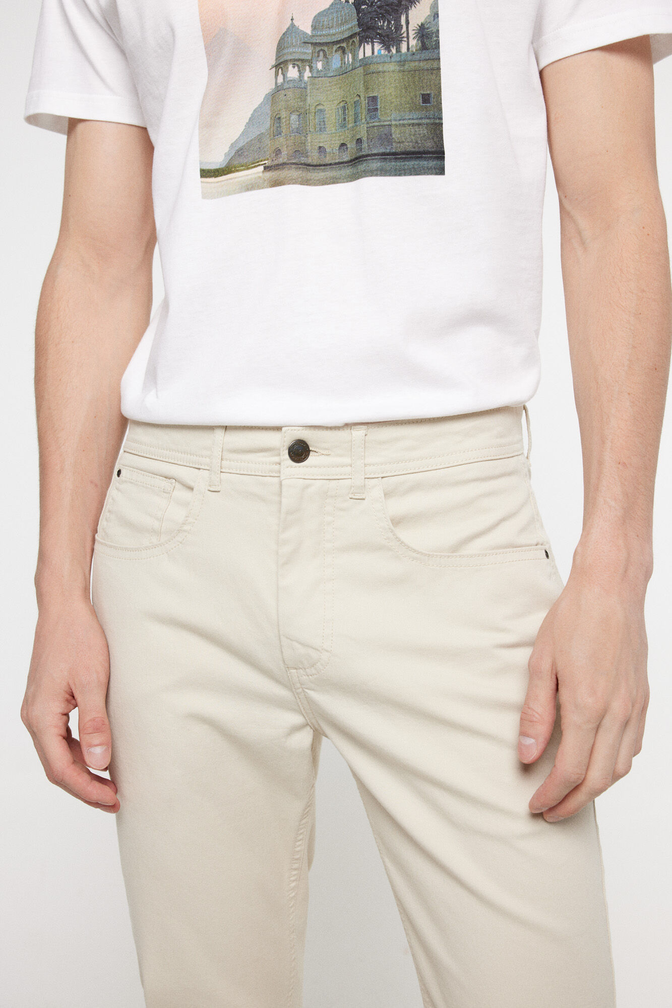 Milano Pantalon bolsillos finos. Beige