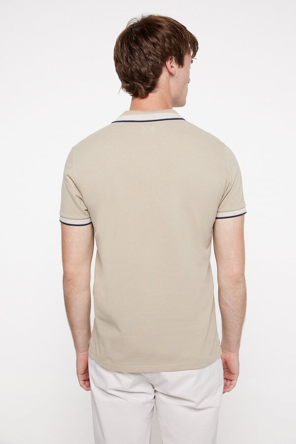Fifty Outlet Polo Algodón Patch. Beige