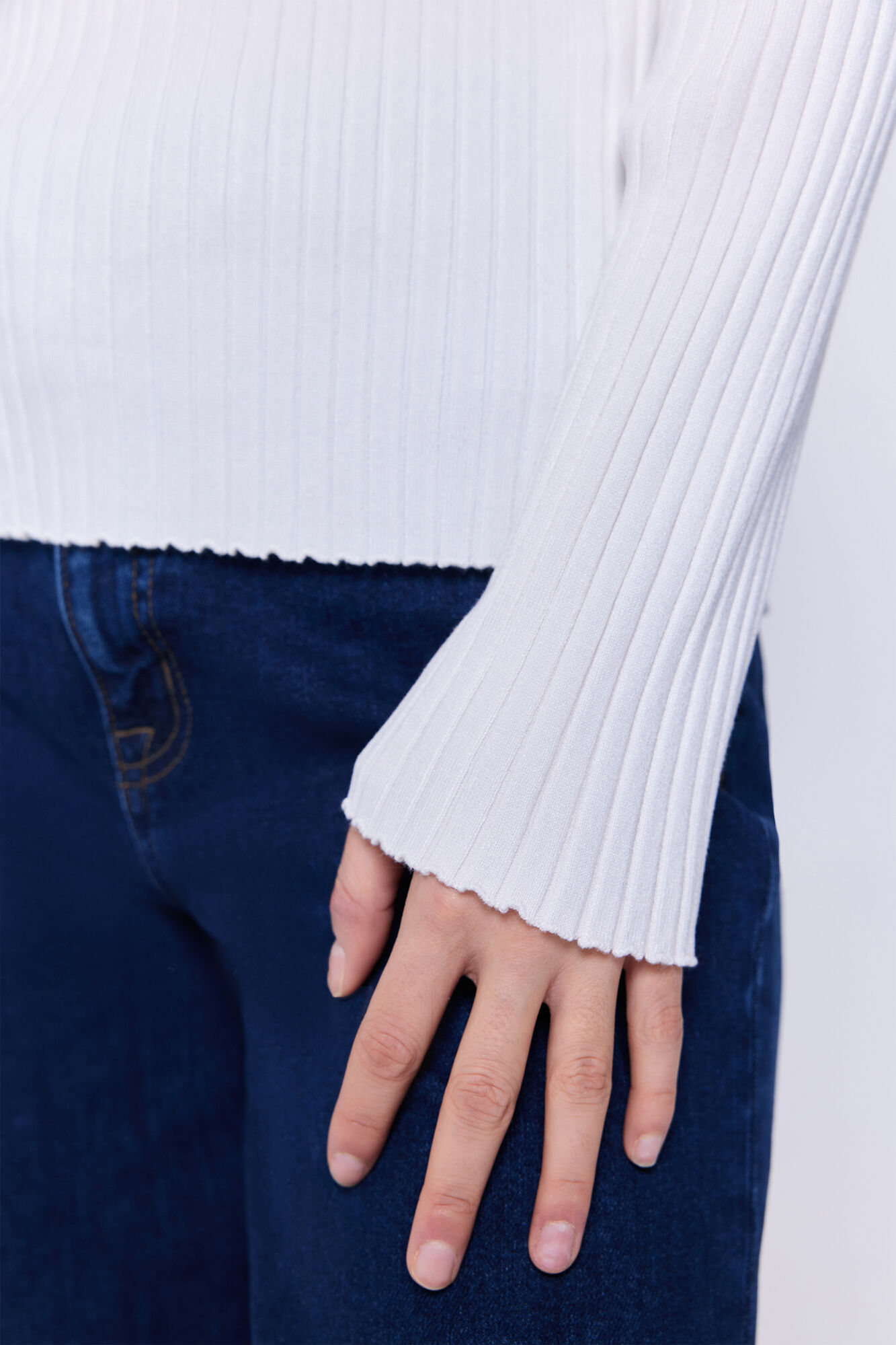 Milano Su&eacute;ter fino canal&eacute; cuello perkins Blanco