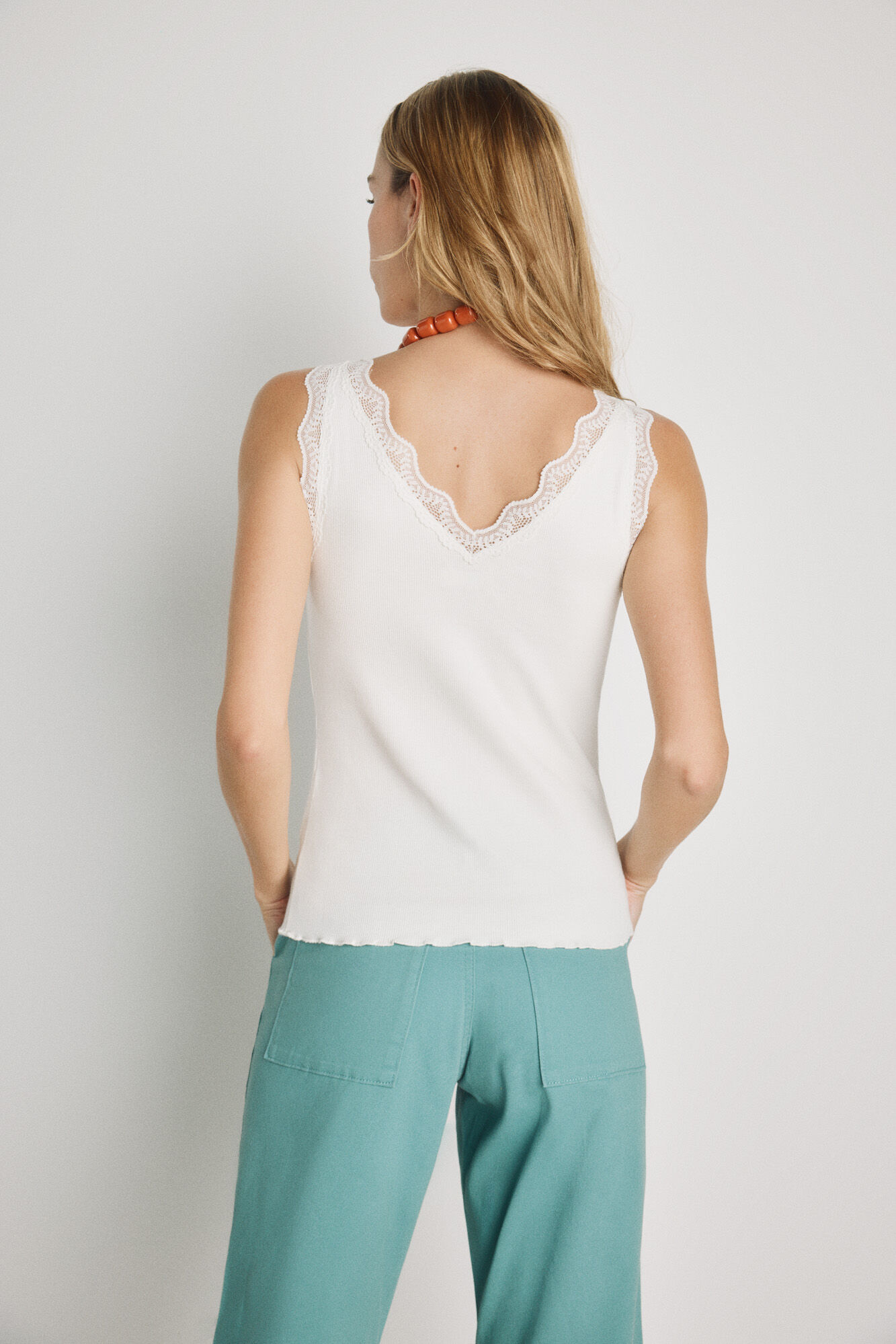 Milano Top escote pico Beige