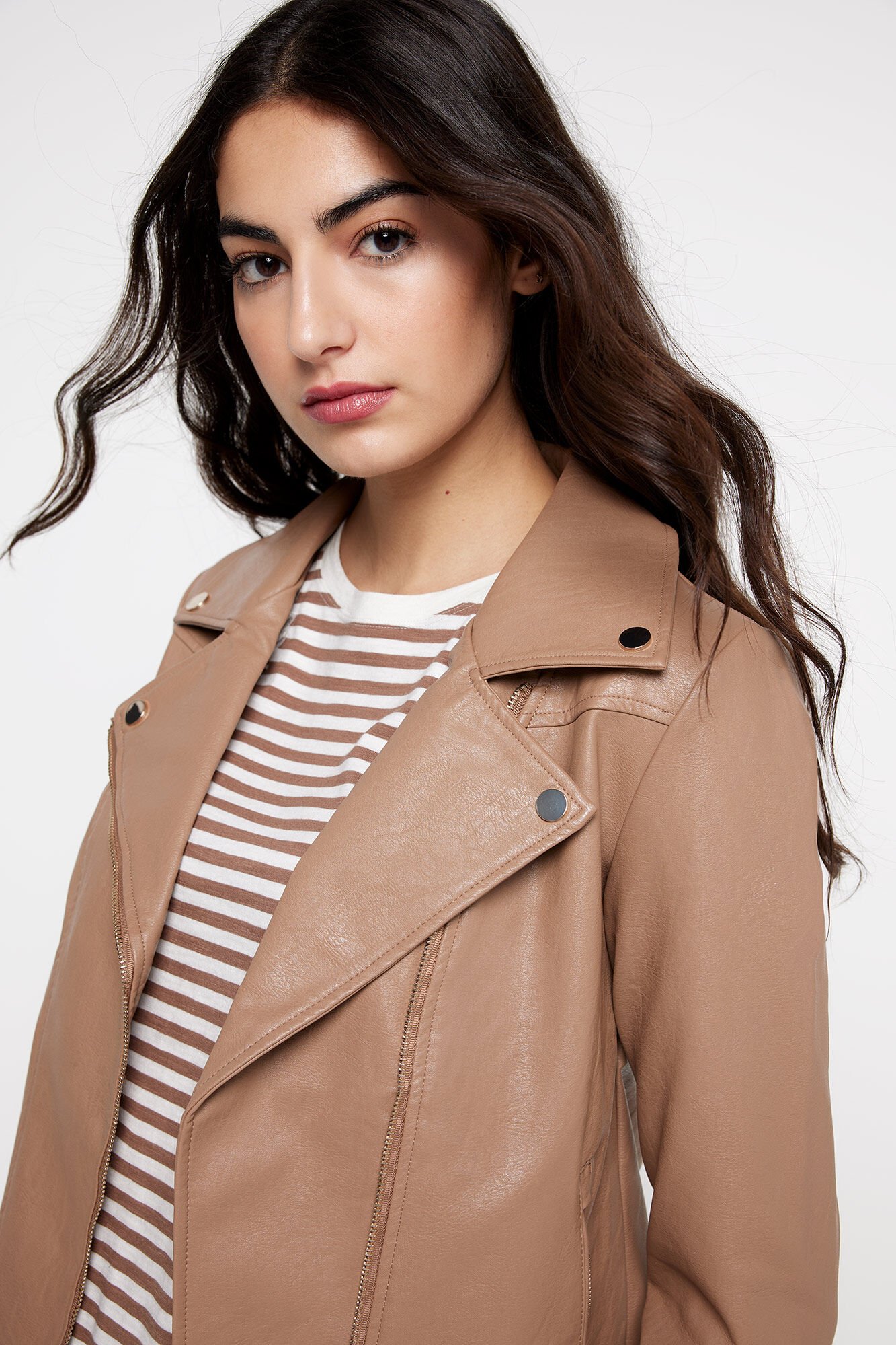 Chamarra Biker Efecto Piel Chamarras de mujer Springfield MX