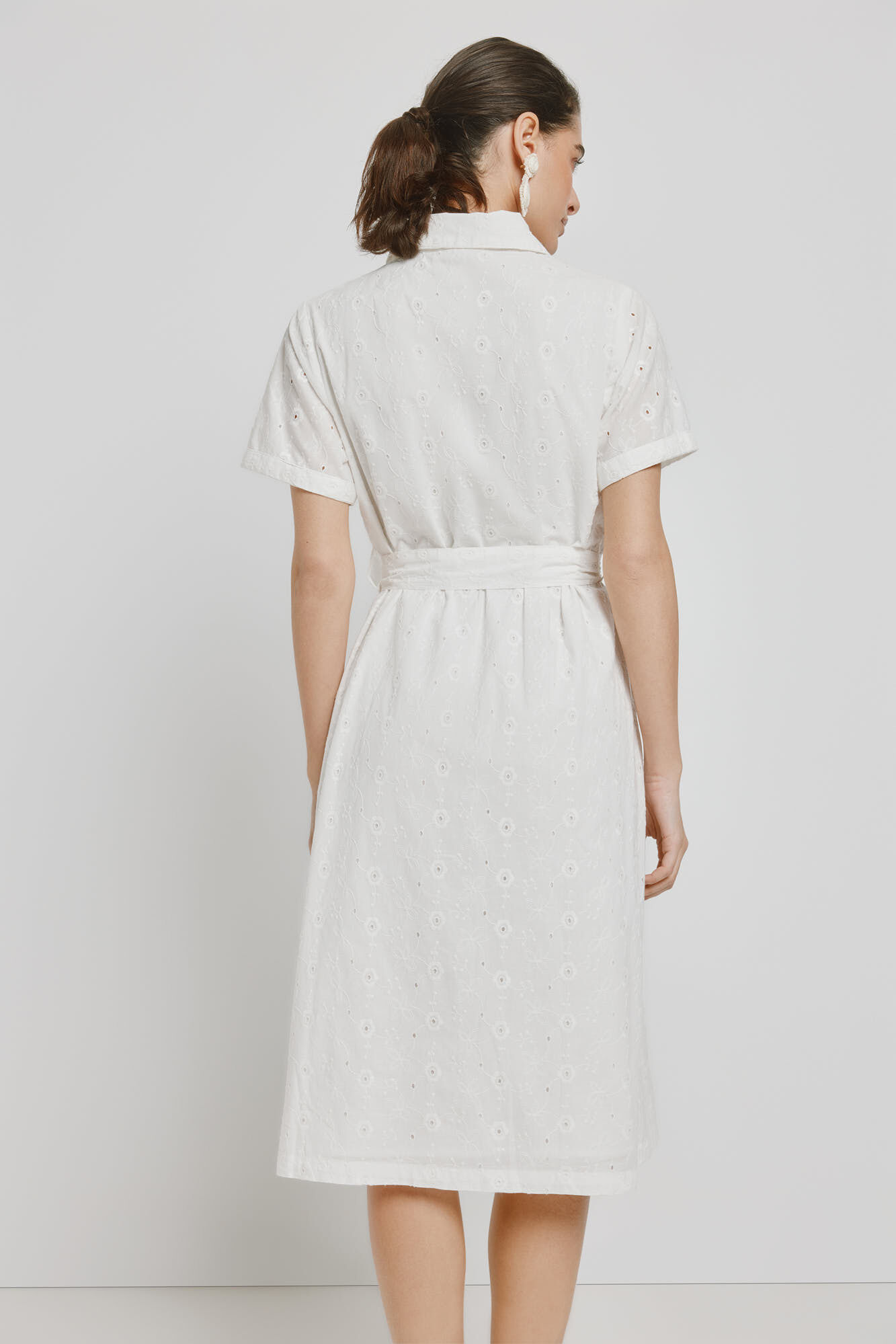 Milano Vestido de mezclilla con escote en pico Marfil