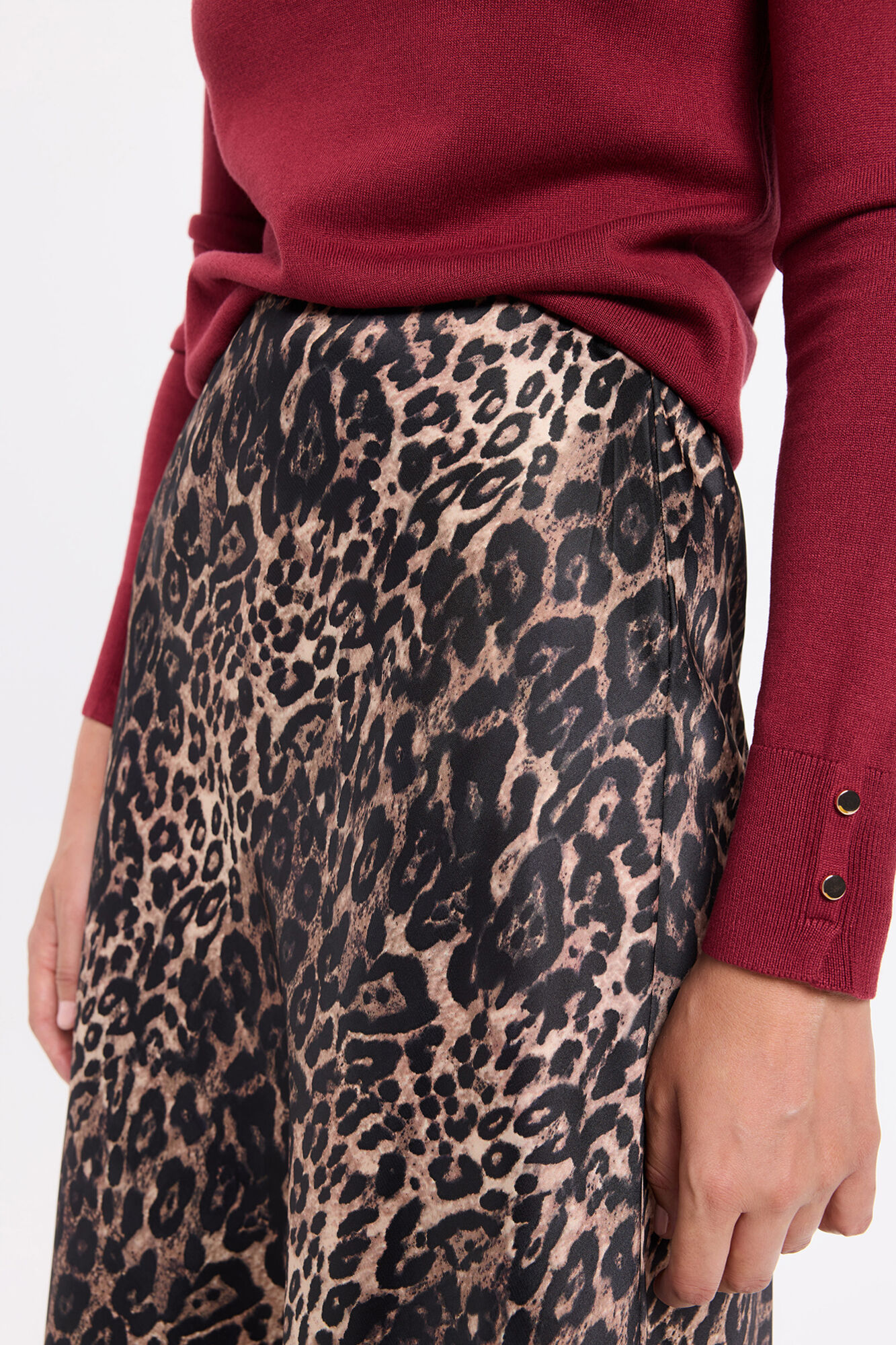 Milano Falda midi con satinado Marr&oacute;n