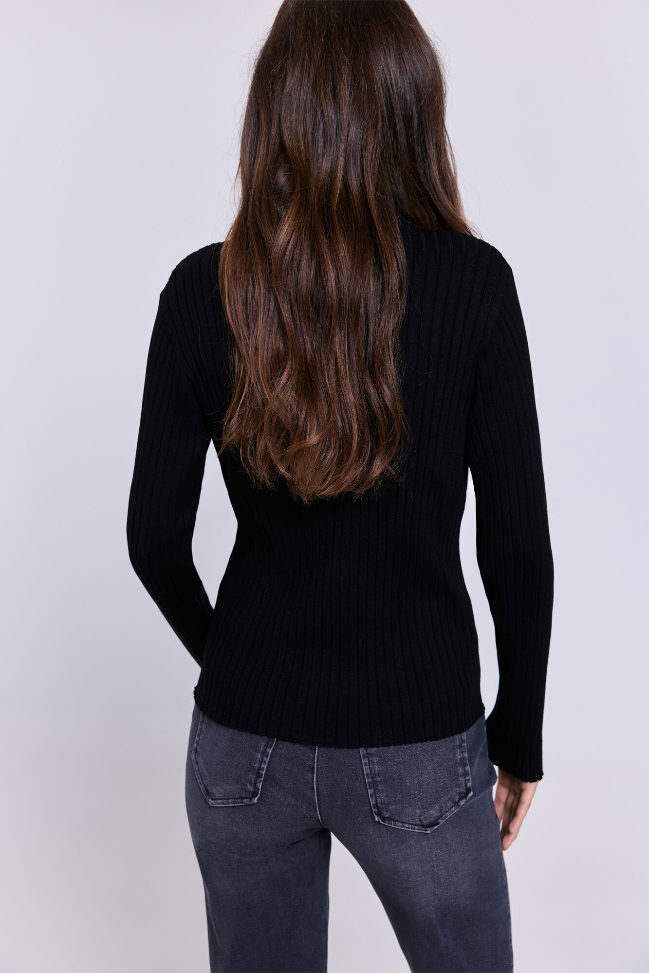 Milano Su&eacute;ter fino canal&eacute; cuello perkins Negro