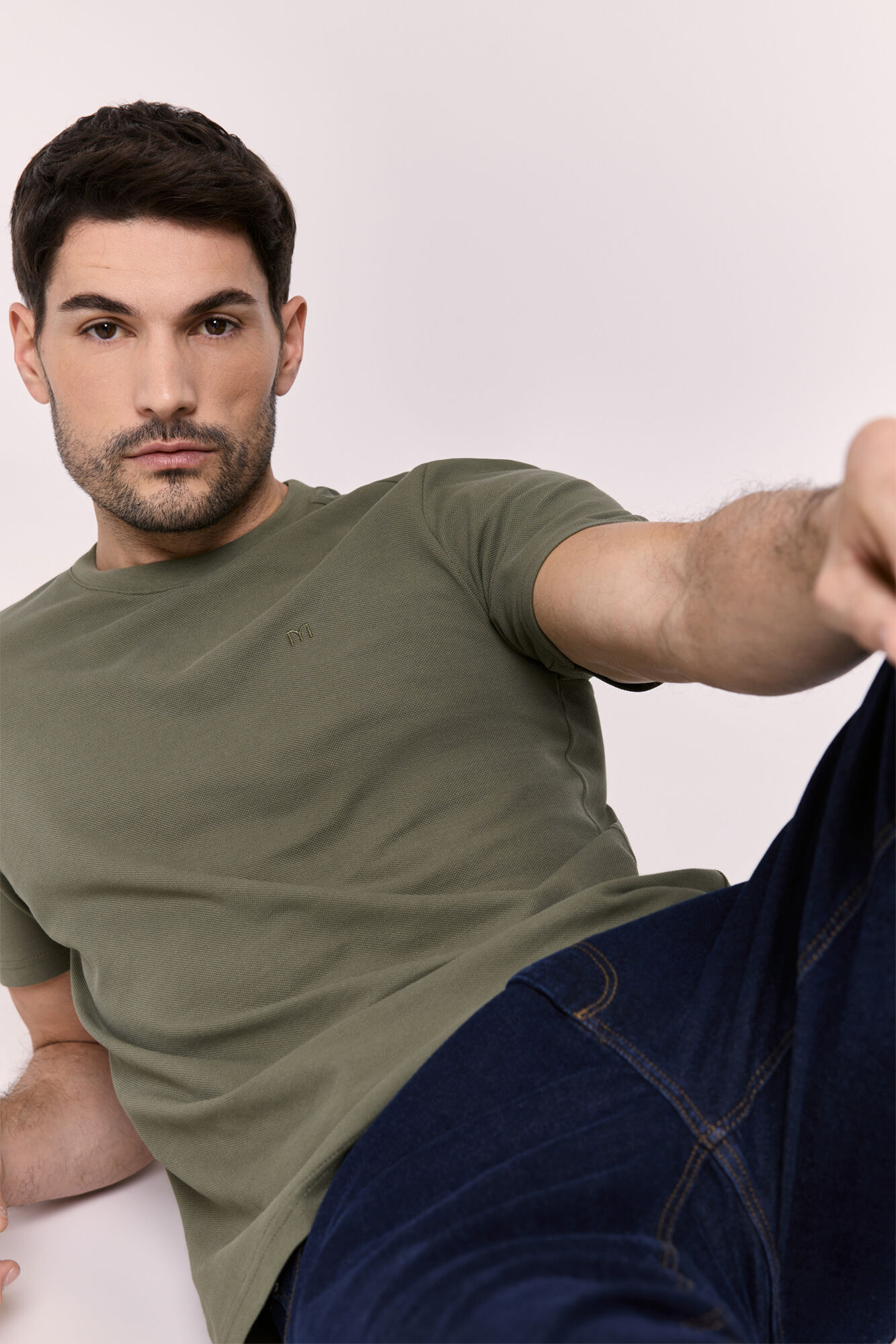 Milano Playera b&aacute;sica con logo bordado