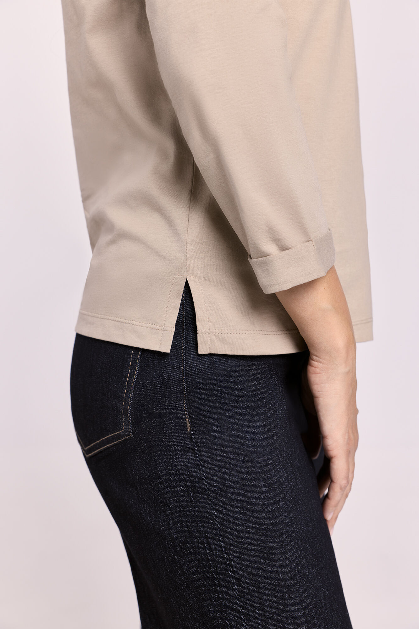 Milano Playera manga francesa estampado en el frente Marfil