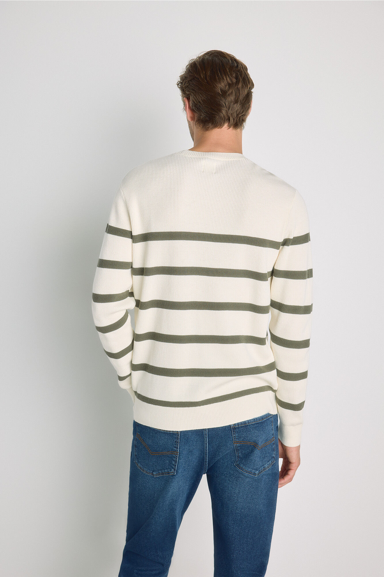 Milano Su&eacute;ter cuello redondo ajustado Beige