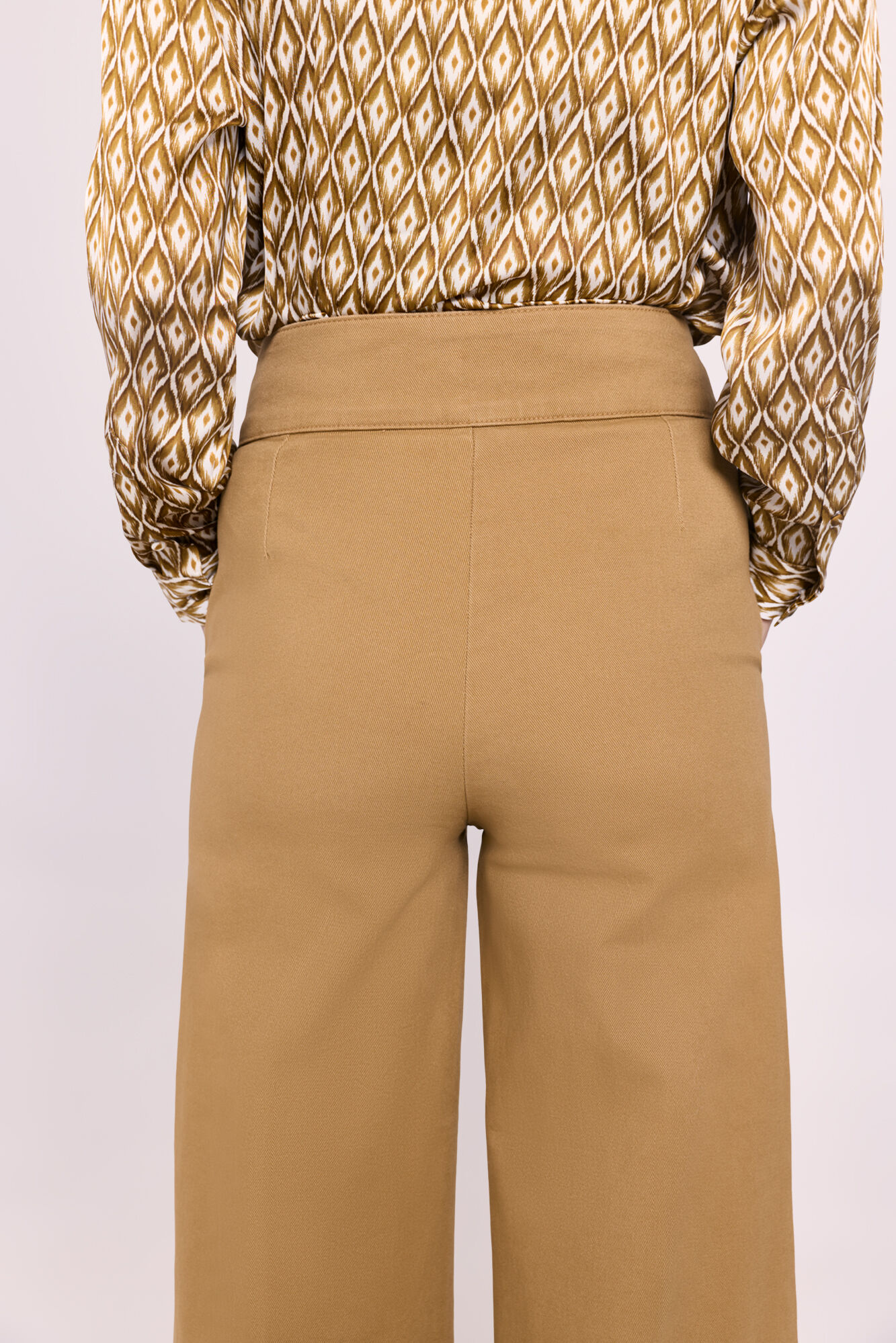 Milano Pantal&oacute;n cintur&oacute;n loops Tostado