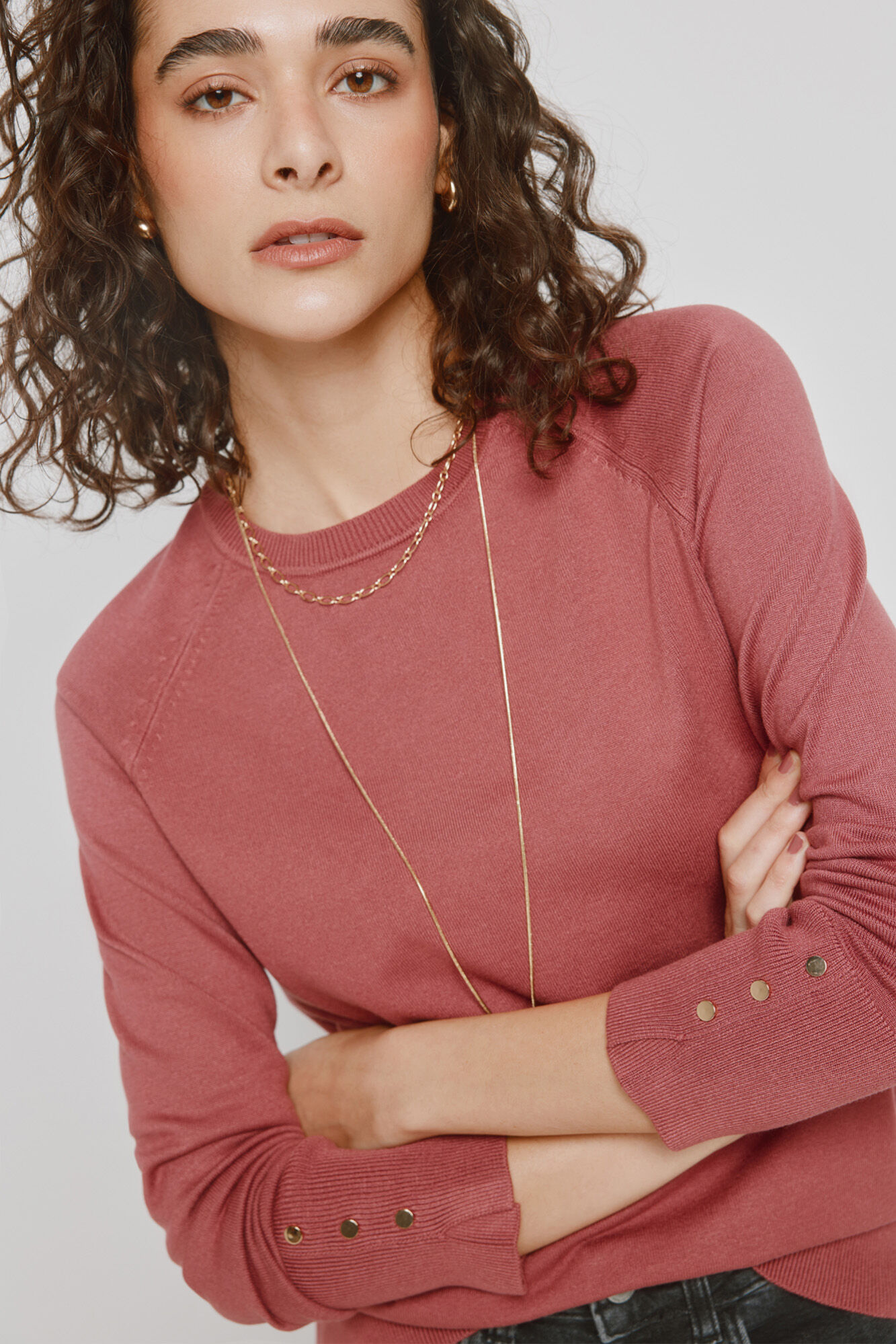 Milano Su&eacute;ter punto fino cuello redondo