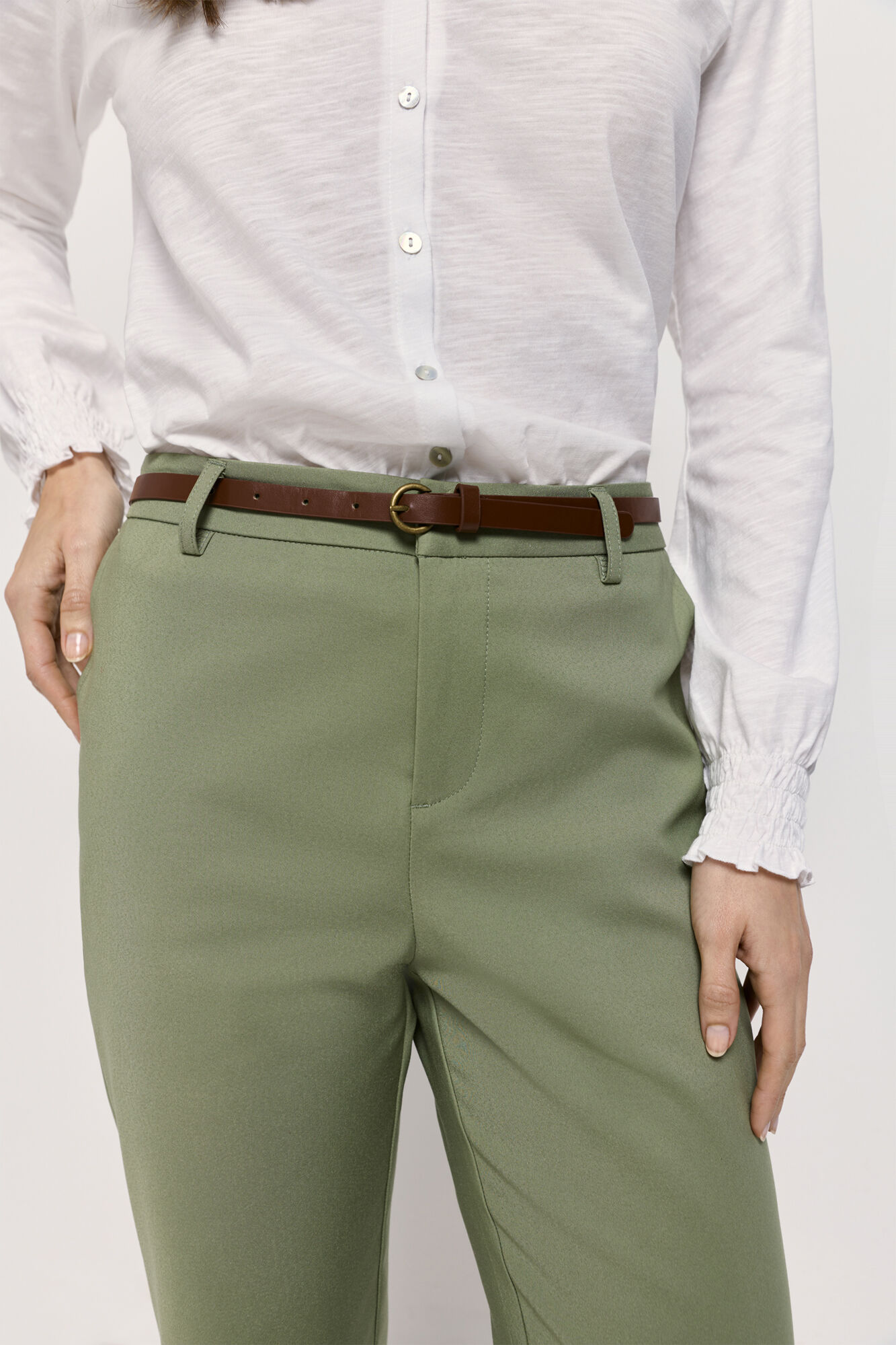 Milano Pantal&oacute;n chino con cintur&oacute;n Kaki Claro