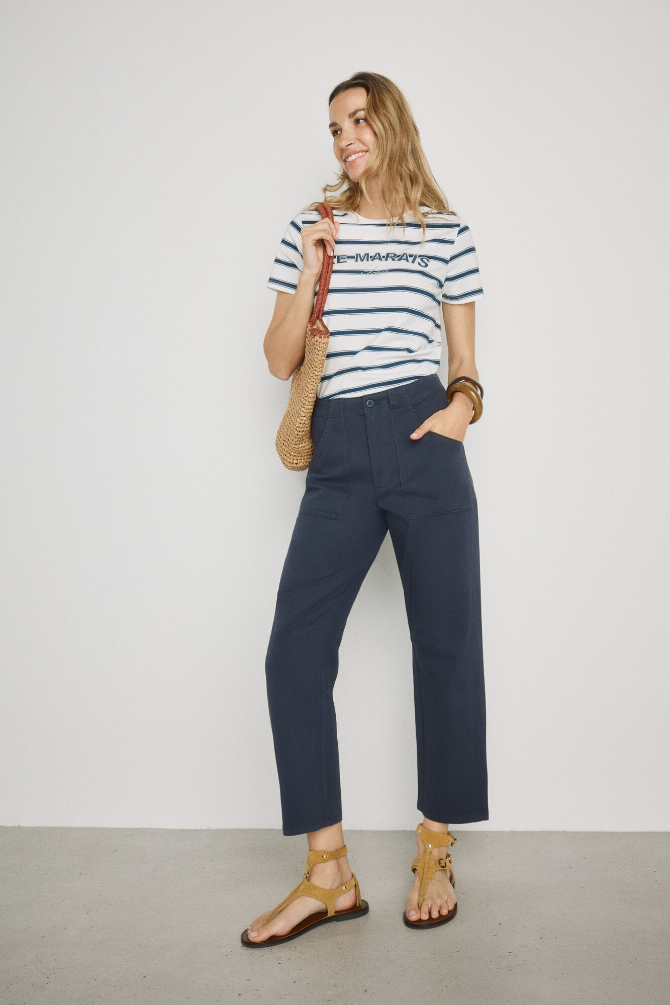 Milano Pantal&oacute;n color con bolsillos de parche