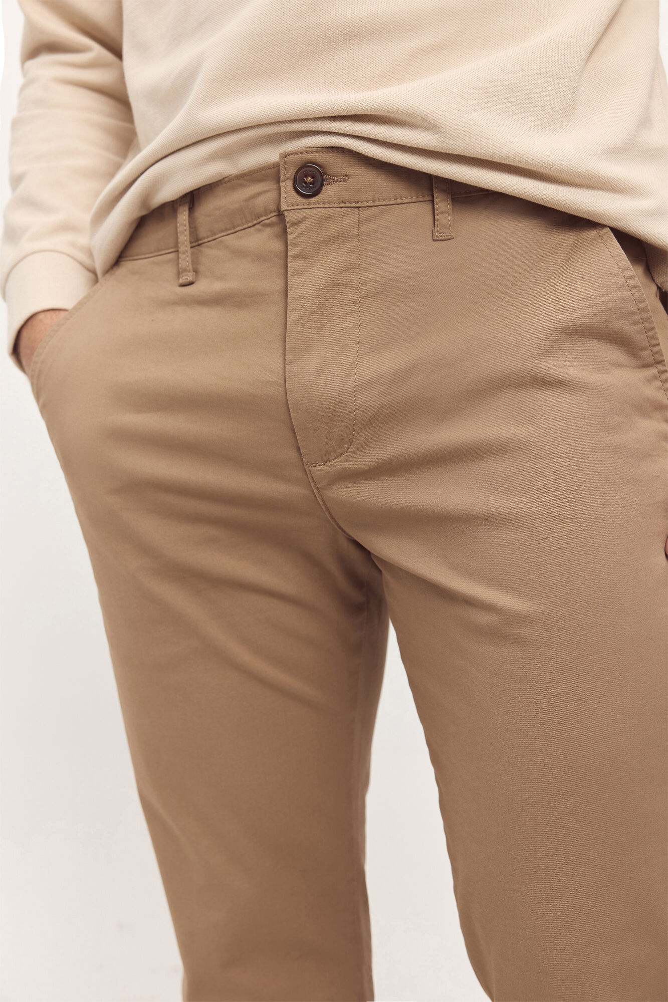 Milano Pantal&oacute;n Chino B&aacute;sico Liso Tostado