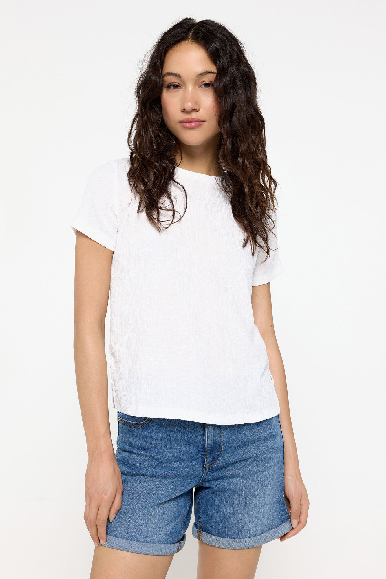 Milano Playera manga corta calidad con estructura.