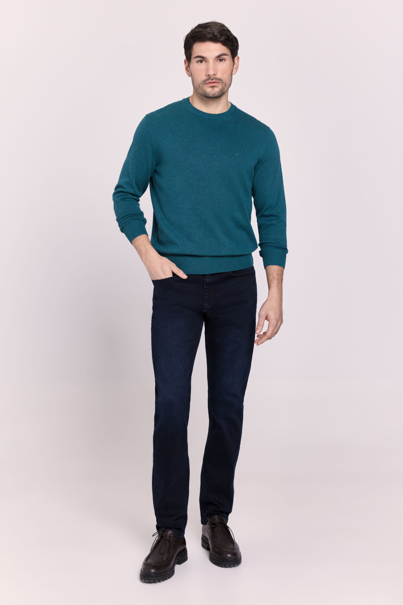 Milano Su&eacute;ter cuello redondo ajustado