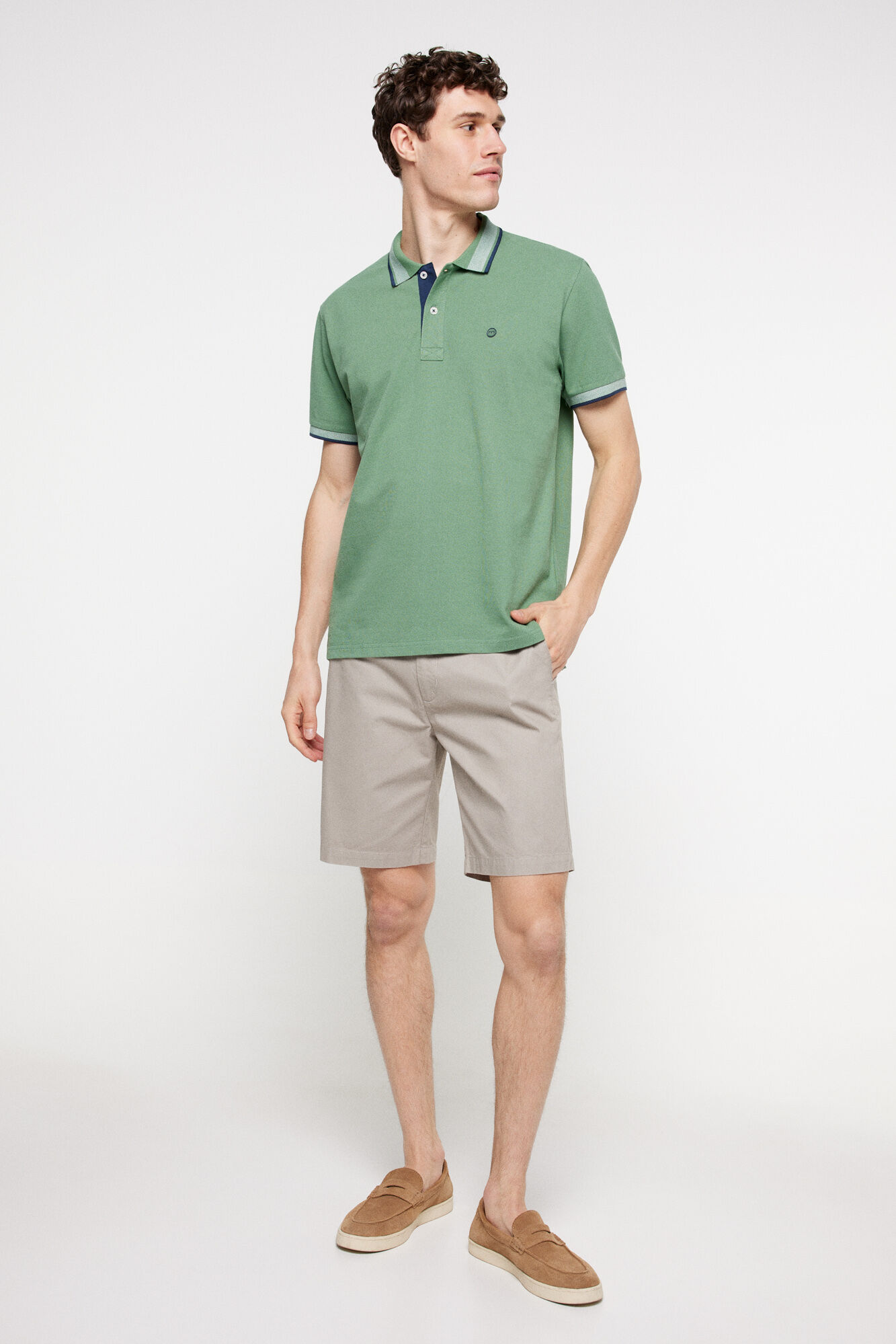 Milano Polo piqu&eacute; manga corta con patch engomado en pecho