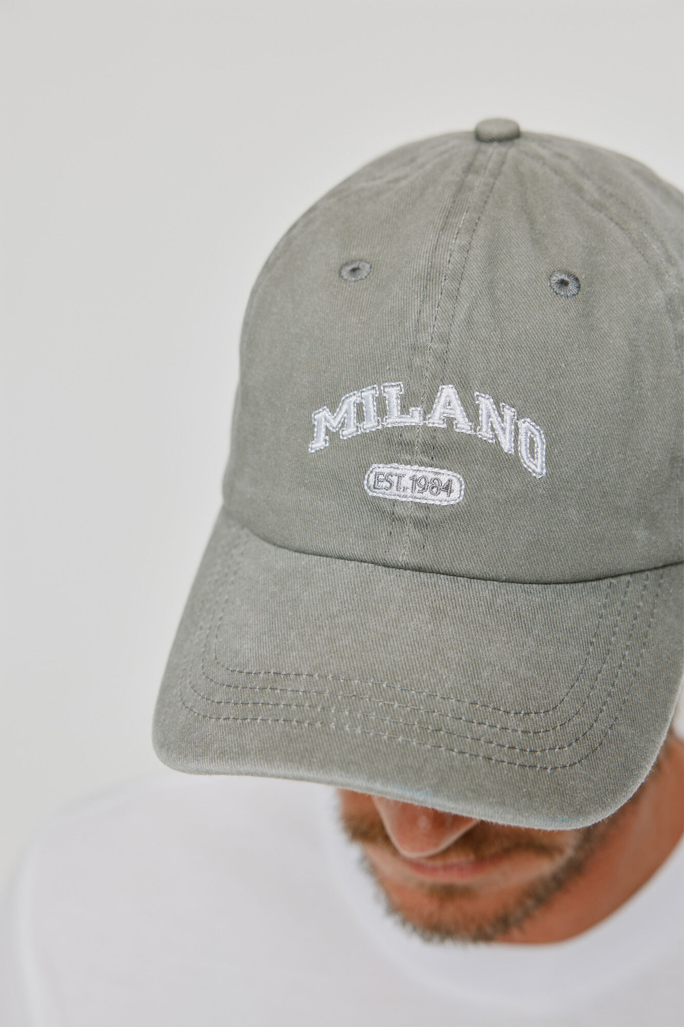 Milano Gorra de visera textil