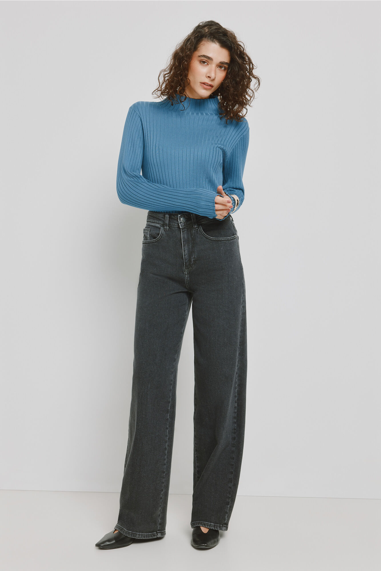 Milano Su&eacute;ter fino canal&eacute; cuello perkins