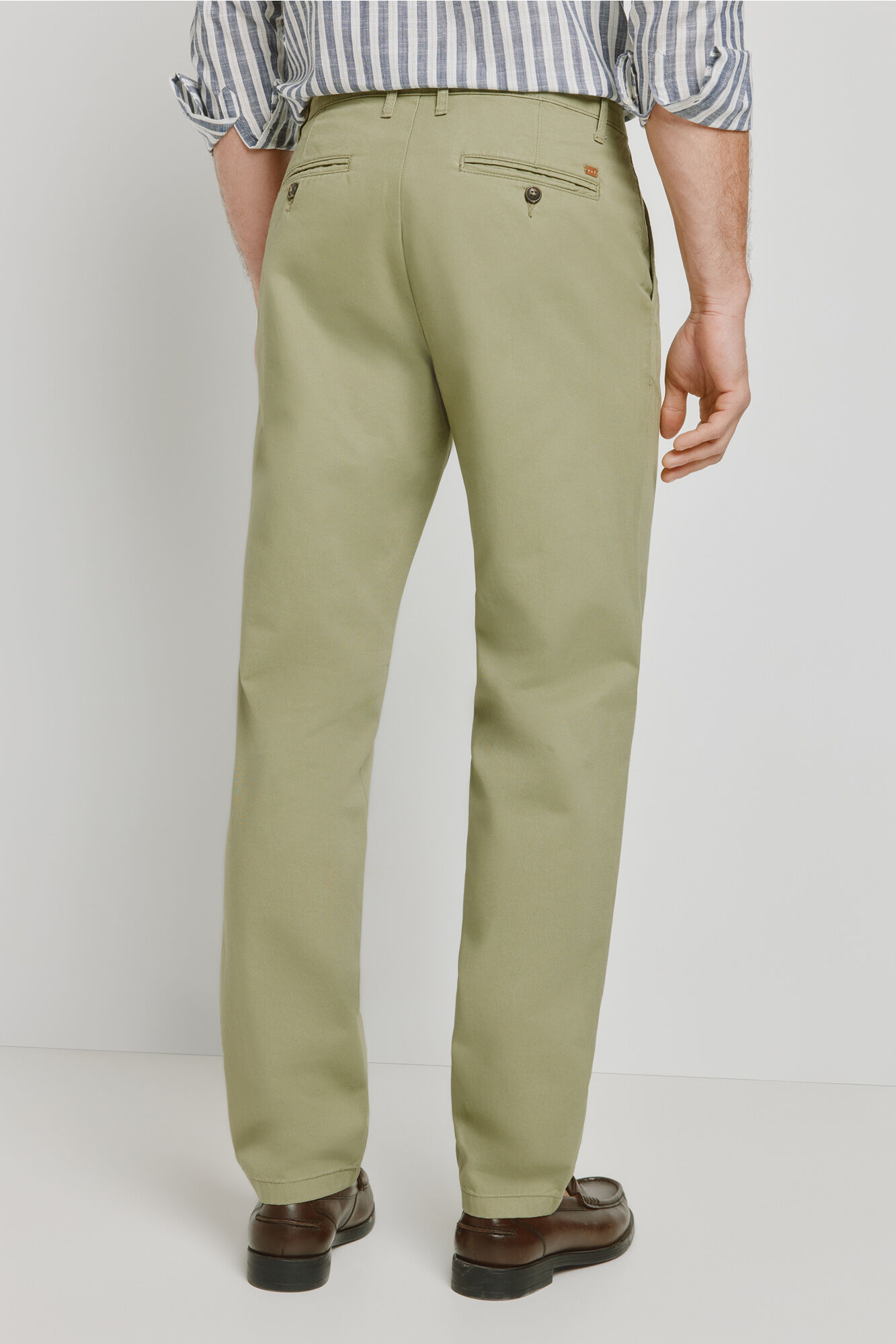 Milano Pantal&oacute;n chino regular fit Kaki Claro