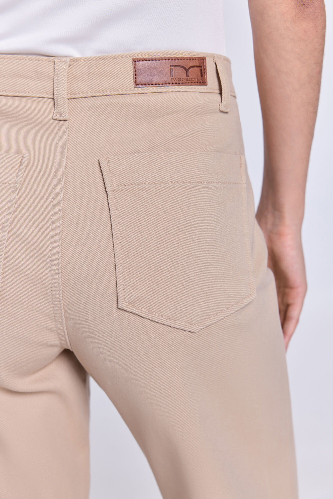Milano Pantal&oacute;n sarga color pierna ancha Beige