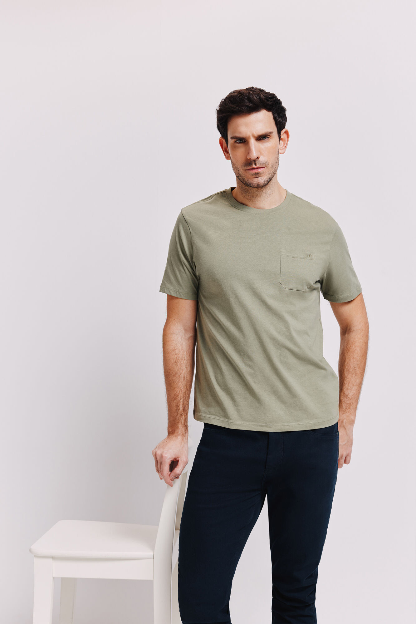 Milano Playera b&aacute;sica con bolsillo