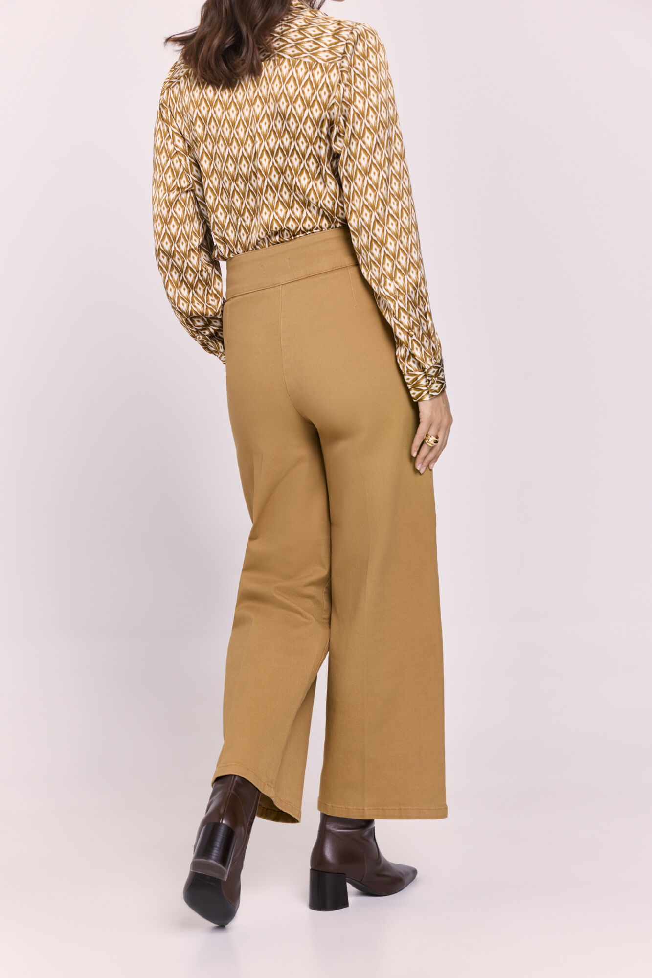 Milano Pantal&oacute;n cintur&oacute;n loops Tostado