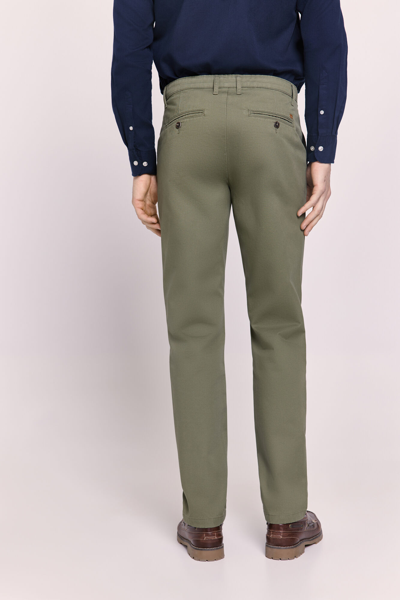 Milano Pantal&oacute;n chino regular fit Kaki Oscuro