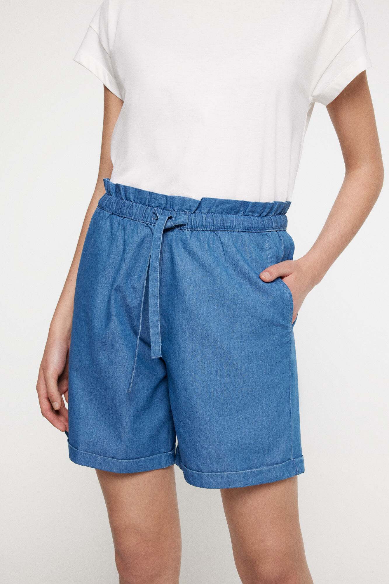 Milano Bermudas light denim. Navy