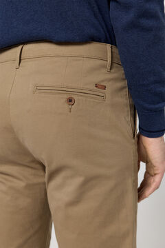 Fifty Outlet Pantalón Chino Liso Marrón Oscuro