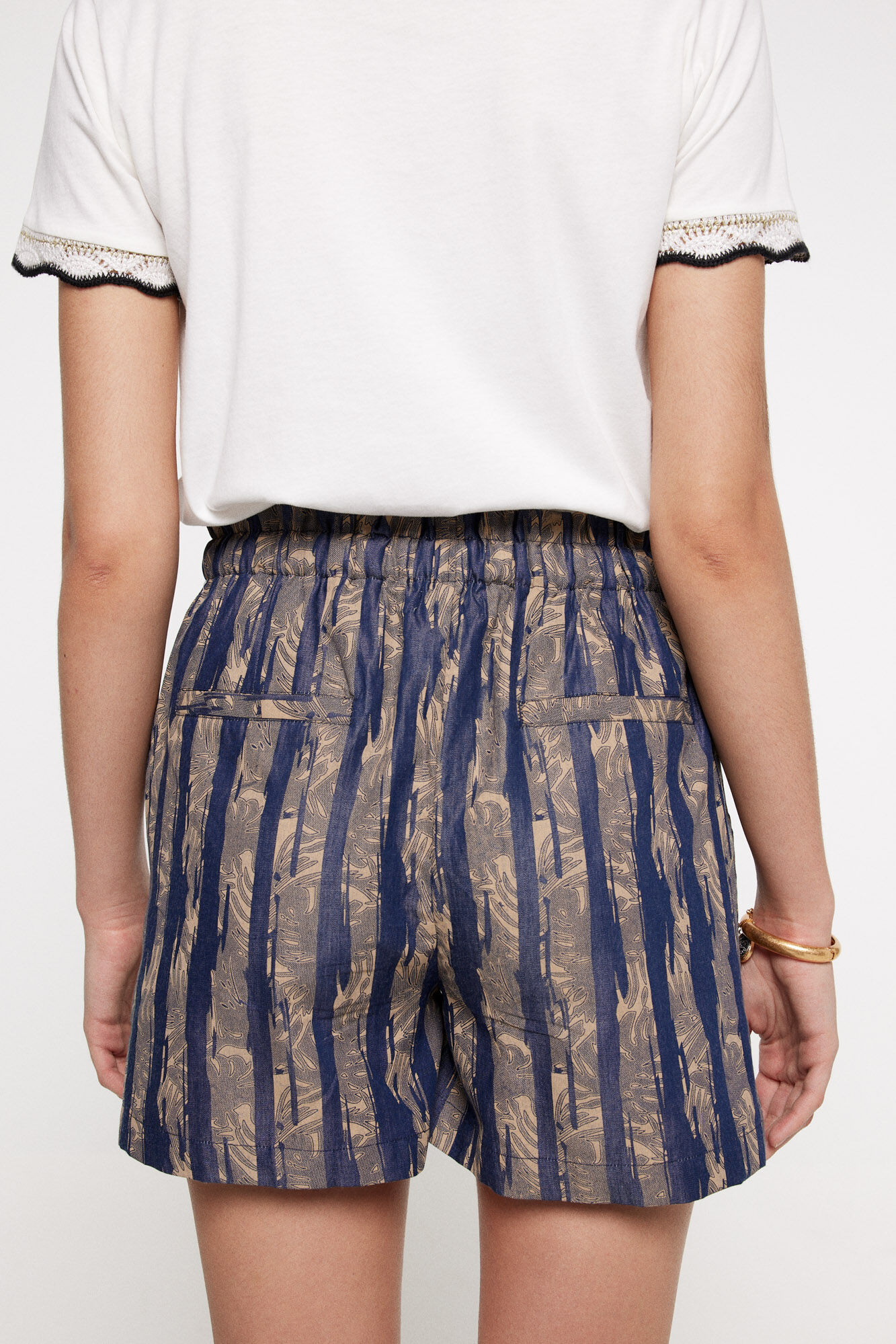 Milano Bermudas light denim estampadas. Azul