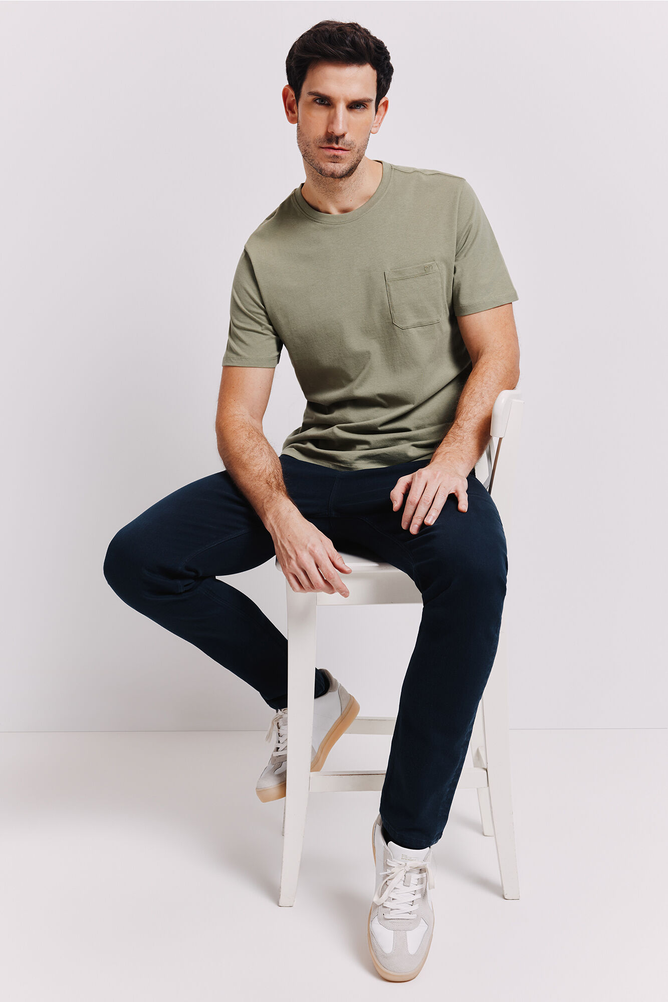 Milano Playera b&aacute;sica con bolsillo