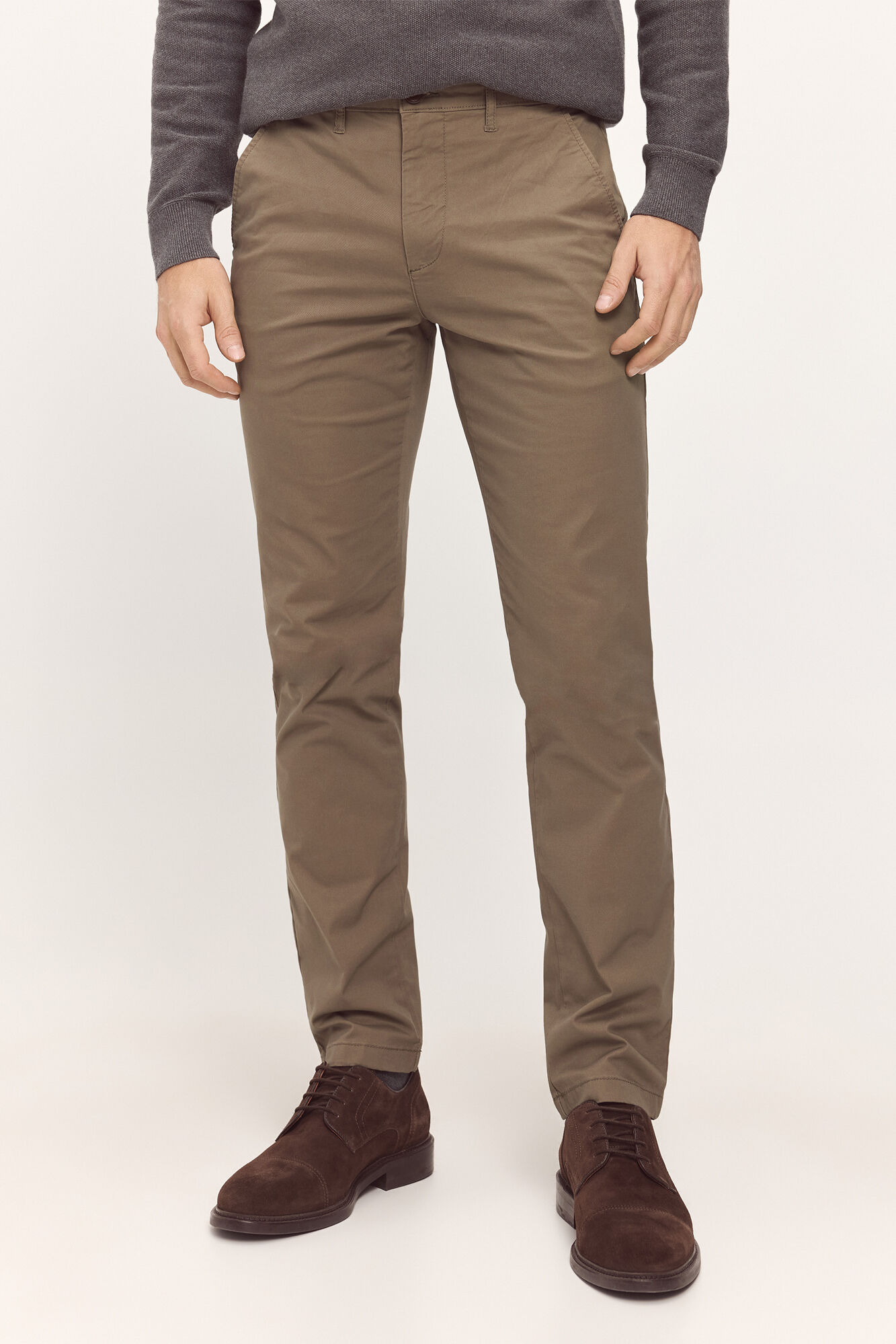 Milano Pantal&oacute;n Chino B&aacute;sico Liso