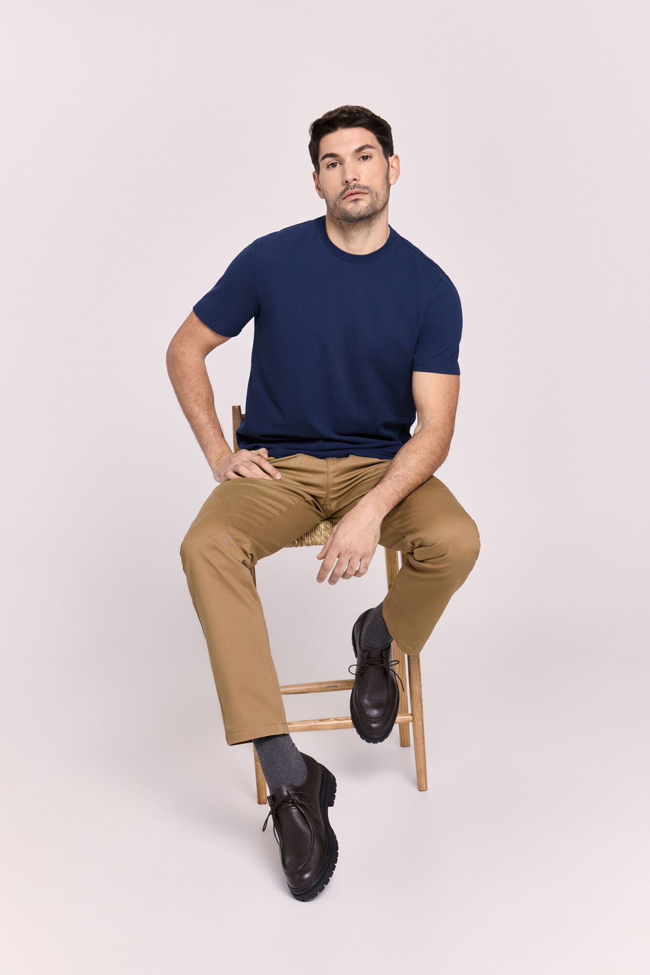 Milano Playera b&aacute;sica con logo bordado