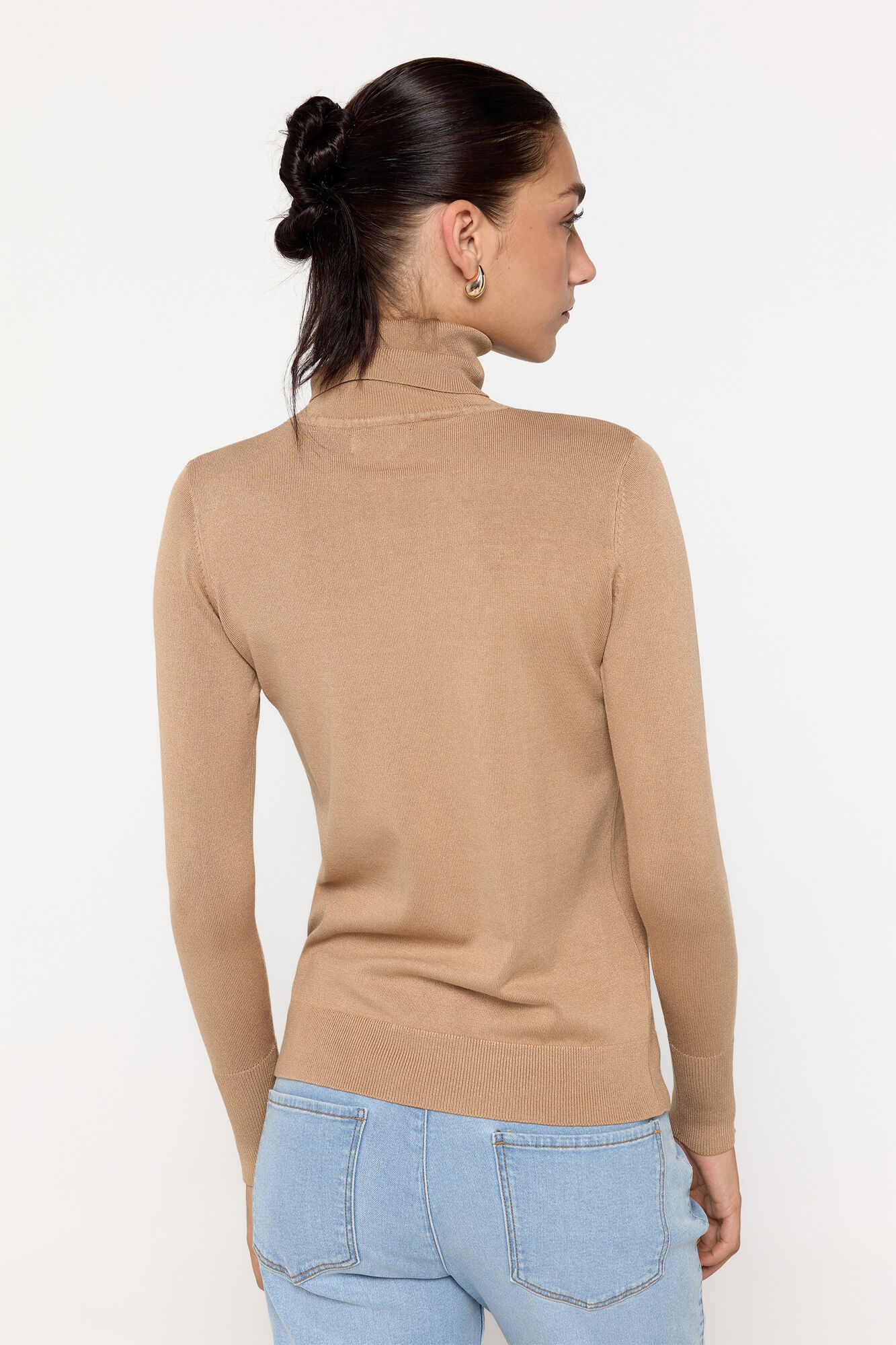 Milano Jersey b&aacute;sico cuello cisne entallado Beige/Camel
