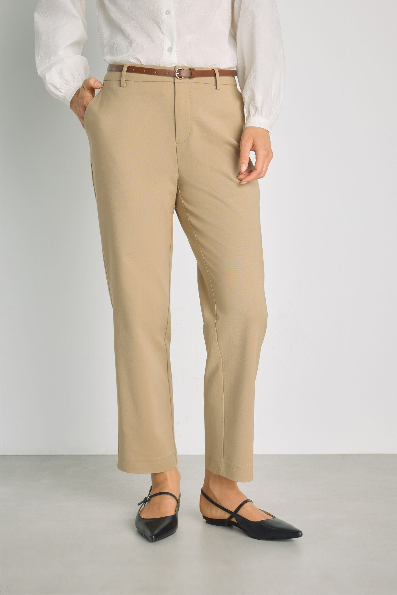 Milano Pantal&oacute;n chino con cintur&oacute;n Beige