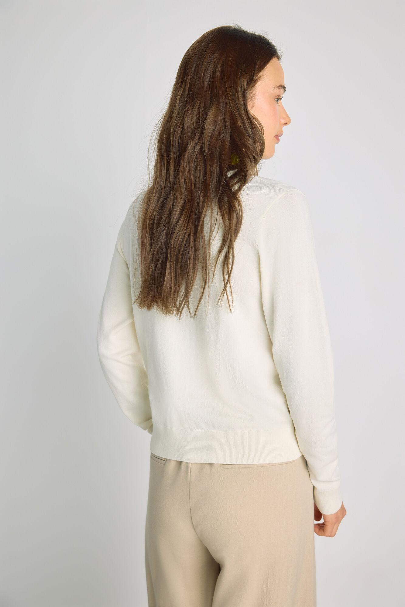 Milano C&aacute;rdigan fino con botones dorados Beige