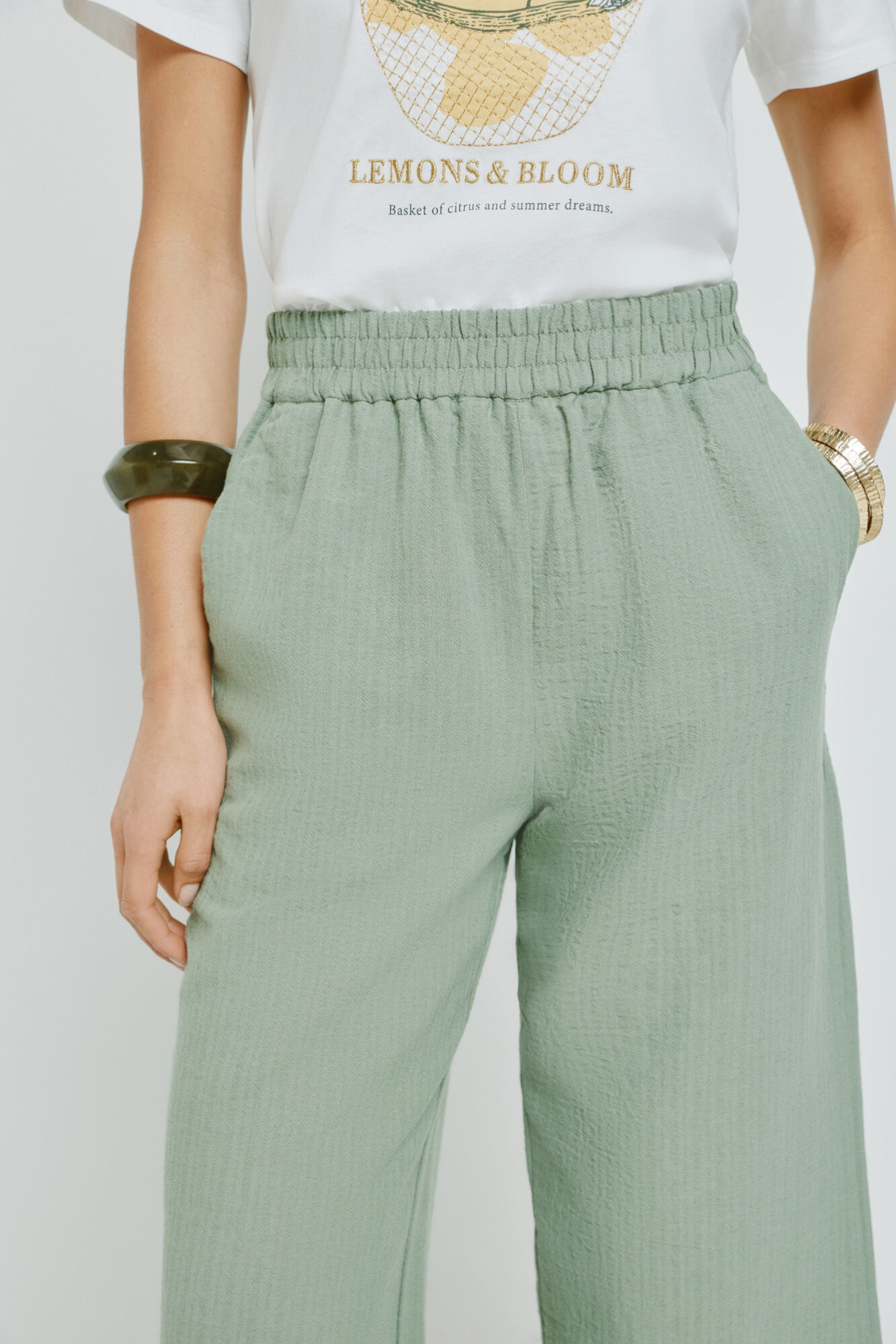 Milano Pantal&oacute;n liso con cintura el&aacute;stica Kaki Claro