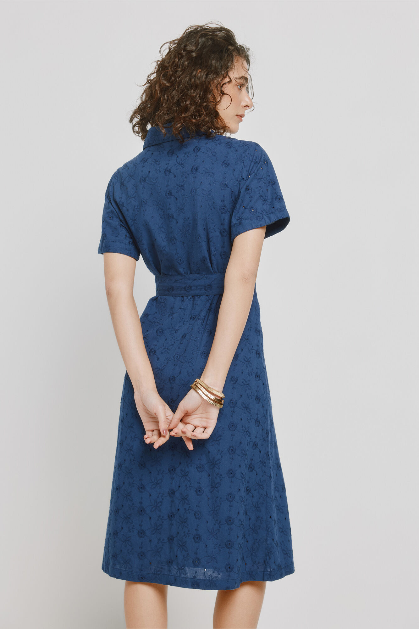 Milano Vestido de mezclilla con escote en pico Navy