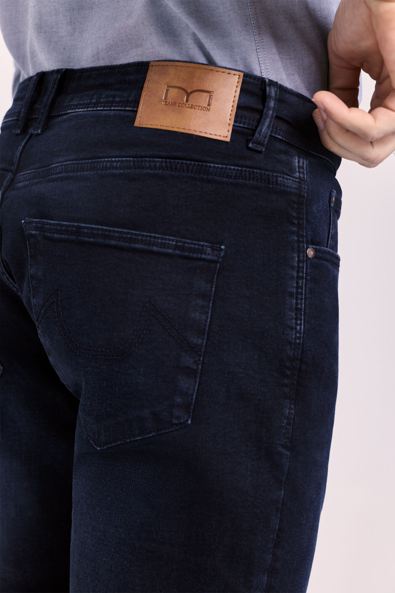 Milano Pantal&oacute;n regular fit de mezclilla Navy