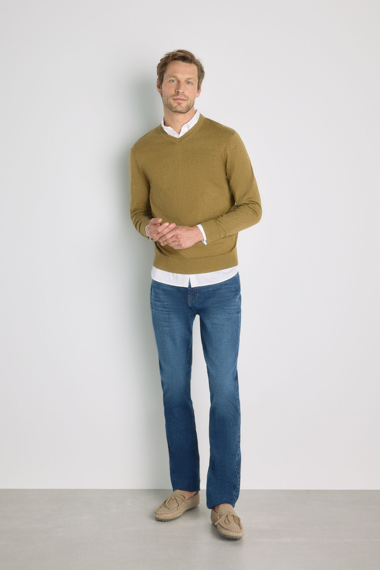 Milano Su&eacute;ter cuello pico Kaki